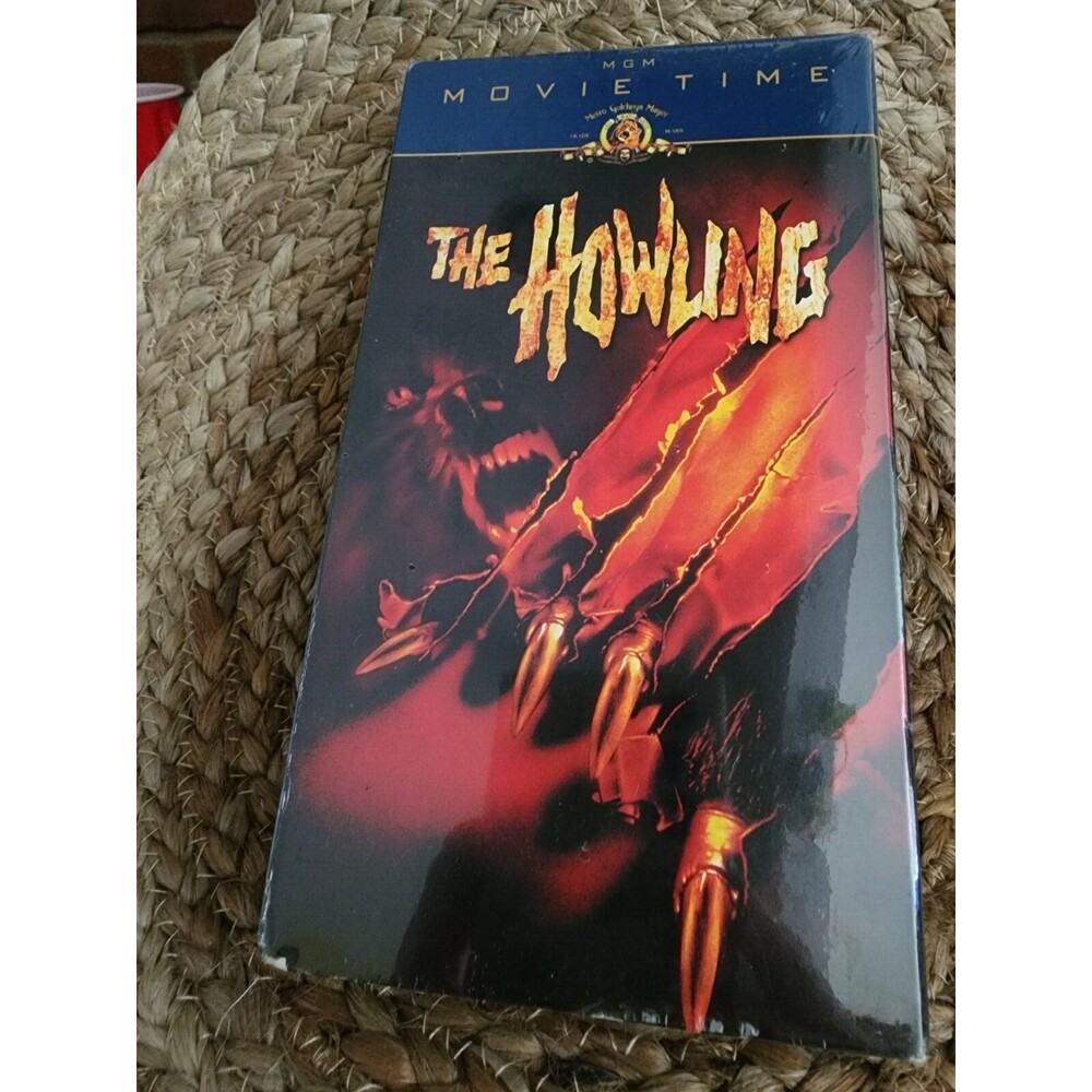 The Howling (VHS, 2000) Werewolves Horror Dee Wallace John Carradine 1980 Movie